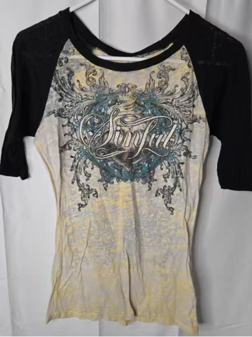 Sinful Girls' Short Sleeve Graphic Raglan Tee - Black/White